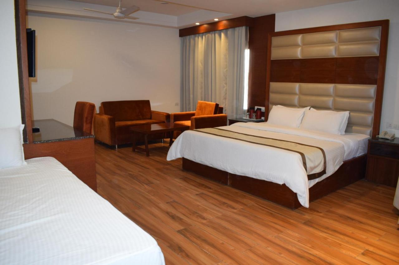 Hotel Ambica Katra Katra  Exteriör bild